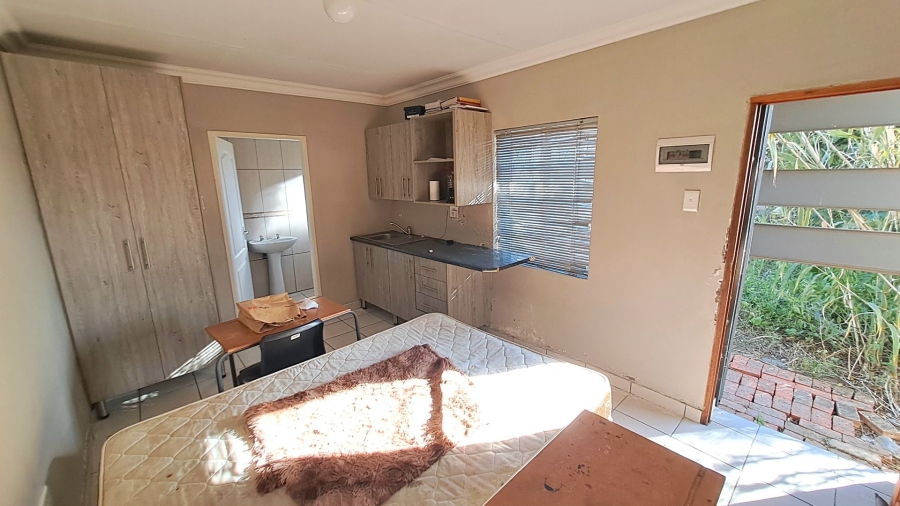 7 Bedroom Property for Sale in Willows Free State